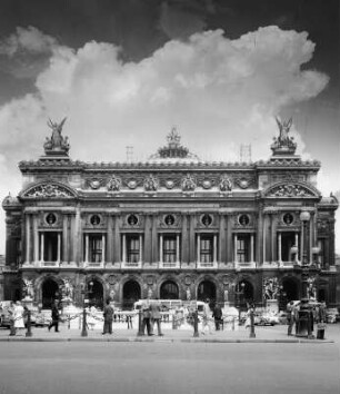 Paris,Place de l'Opéra . Opéra (1860-1875; C. Garnier)