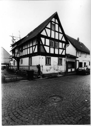 Schöffengrund, Ringstraße 8