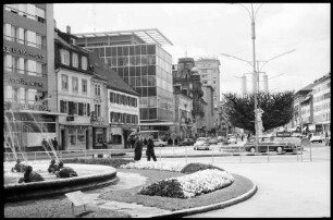 La Chaux-de-Fonds: Hauptstraße vom Brunnen aus