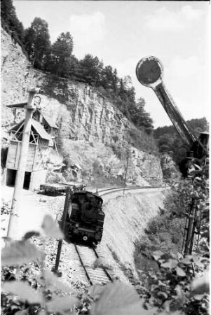Lok 16, Einfahrt Haigerloch, Rückkehr vom Arbeitszug, mechanisches Einfahrtssignal von Eyach her, schon lange Zeit abgebaut