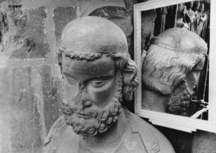 Sixtusportal — Rechtes Gewände — 1. Gewändefigur: Chlodwig