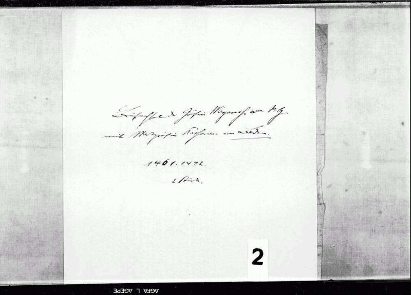 Briefwechsel der Gräfin. Darunter: Graf Ludwig 1449; Erzherzogin Mechthild 1468-79; Gräfin Barbara 1478; mit Baden 1461, 1472; Burgund 1454, 1462; Frankreich 1461; Herzog von Mailand 1473; Pfalz-Bayern 1455-78; Fürstin Jolante von Piemont 1475, 1460; Haus Savoyen 1453-74; Kloster Binsdorf 1470, 1471; Peter von Hagenbach, undat.; Schultheiß von Luzern Heinrich von Humwil 1469-72; Francois Malet 1456-65; Amtmann zu Möckmühl 1456-62; Schultheiß zu Backnang 1468-78; Dr. Heinrich Steinhöwel 1474; Graf Johann von Werdenberg 1467; Propst Ulrich Wirtemberger zu Stuttgart 1473; Komthur zu Ysenheim 1456, 1458.