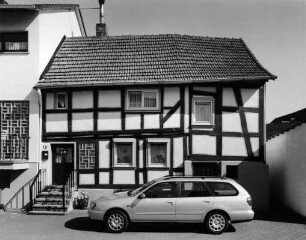 Fachwerkwohnhaus; Alsfeld, Am Pfarrgarten 15