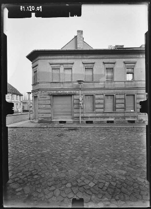 Bernau, Goethestraße. Wohnhaus mit Laden (Sattlerei u. Polsterwaren). Straßenfront