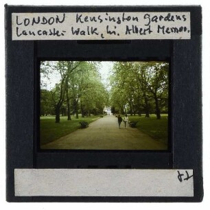 London, Kensington Gardens : Lancaster Walk