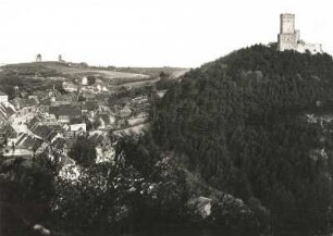 Eckartsberga, Stadt : Eckartsberga. Stadt von Nordwesten gesehen, im Hintergrund zwei Windmühlen