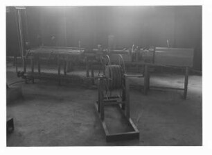 Industrie-Kraftwerk. Maschine zum Flechten von Maschendraht : Lauta (Niederlausitz). Industrie-Kraftwerk. Maschine zum Flechten von Maschendraht