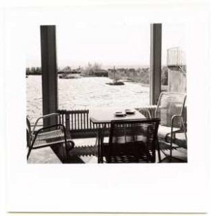 Haus Ottenberg, Kressbronn: Terrasse mit Stühlen im Wintergarten