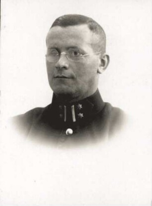 Oberleutnant Broß