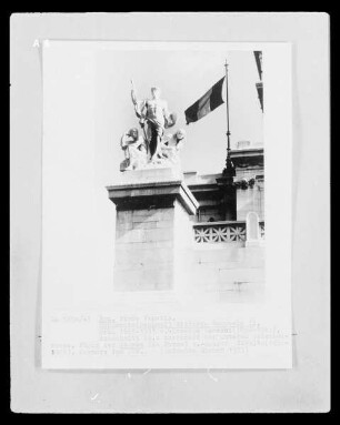 Monumento a Vittorio Emanuele II & Altare della Patria & Nationaldenkmal & Altar des Vaterlandes — Skulpturengruppe