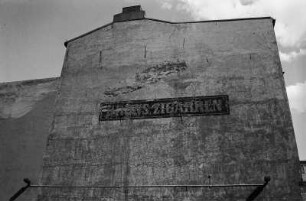 In Berlin-Schöneberg : In Berlin-Schöneberg, Potsdamer Strasse 77-87