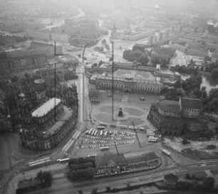 Theaterplatz in Dresden : Blickrichtung Südwesten zum Postplatz
