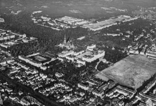 Dresden-Neustadt: Albertstadt mit Garnisonskirche, Kasernen, Alaunplatz und Umgebung. Luftbild-Schrägaufnahme von West-Südwest