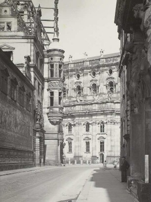 Augustusstraße : Dresden-Altstadt, Augustusstraße, Blick zur Hofkirche