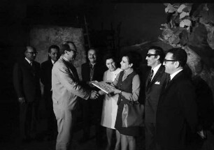 Gastspiel der türkischen Theatergruppe "Mithatpasa Tiyatrosu" in der Festhalle Durlach.