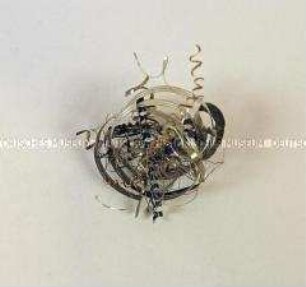 Christbaumschmuck: Eisenschrott (silbernes Ornament)