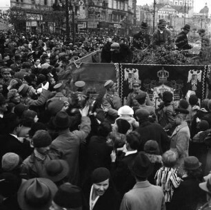 Beograd: Stürmen der Kanzel