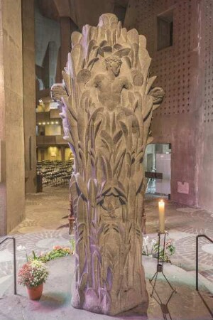 Marienstele — Christus am Kreuz