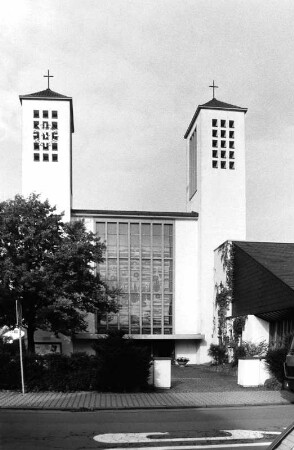 Kath. Pfarrkirche Erscheinung des Herrn; Heppenheim, Mozartstraße 29