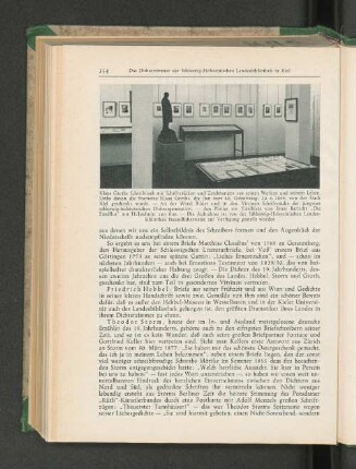 Klaus Groths Schreibtisch mit Schirftstücken [...]