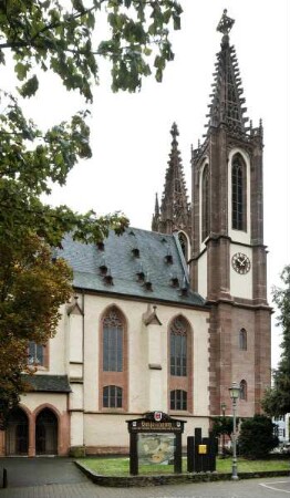 Katholische Pfarrkirche Heilig Kreuz / Rheingauer Dom