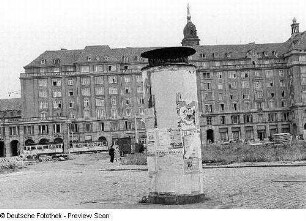 Neubebauung an der Ernst-Thälmann Straße (Wilsdruffer Straße) mit Durchgang zu Weißen Gasse