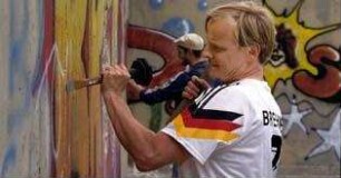 Heimat 3 - Chronik einer Zeitenwende. 2. Teil: Die Weltmeister (1990) Heimat 3 - Chronik einer Zeitenwende (6 Teile)