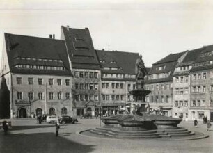 Obermarkt mit Brunnendenkmal des Markgrafen Otto d. Reiche (1897; Gröne, G.?), Blick nach Nordwesten