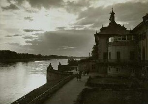Schloss Pillnitz, Wasserpalais, Mittelbau, Abendstimmung