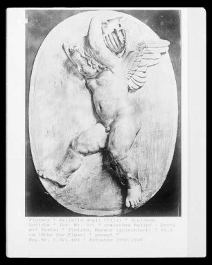 römisches Relief - Putto mit Krater