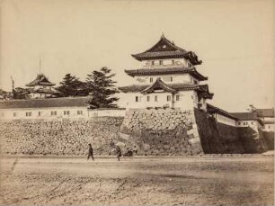 Eckturm des Kaiserpalasts Tokio