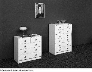 Kommode : Zwei Kommoden (1984; VEB Möbelkombinat Dessau)
