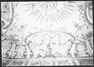 Potsdam, Stadtschloss, Konzertzimmer Friedrich II, Detail: Decke und Wanddekoration der Westwand.