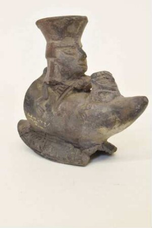Plastik Figur mit Boot
