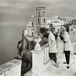 Modeaufnahme, Modelle Eleanor Rowley und Dolores Hawkins