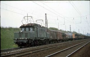 Einfahrt Tamm Lok 194 180 Güterzug