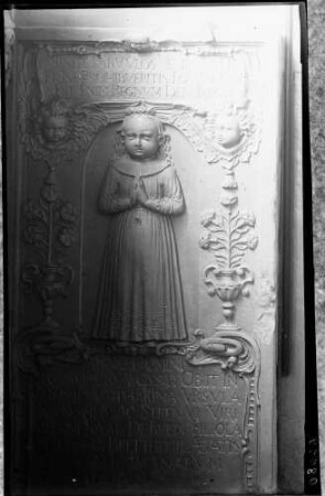 Bretten Stadtkirche - Stiftskirche Sankt Laurentius Langhaus - Nordwand, Grabstein Katharina Urzula Raab (gestorben 1629), Bachkapelle