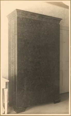 Haus Ury, Berlin-Nikolassee Inneneinrichtung: Schlafzimmer der Eltern Schrank