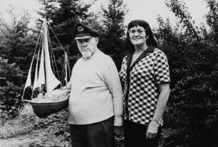 Der Schriftsteller Ludwig Turek mit Frau, aufgenommen in Berlin-Kaulsdorf