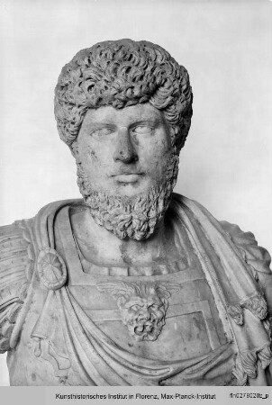 Kaiser Lucius Verus (Kopf auf moderner Büste) : Porträt des Kaisers Lucius Verus (Kopf auf moderner Büste)