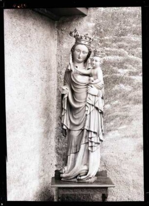 St. Christina; Muttergottes, Vorderansicht