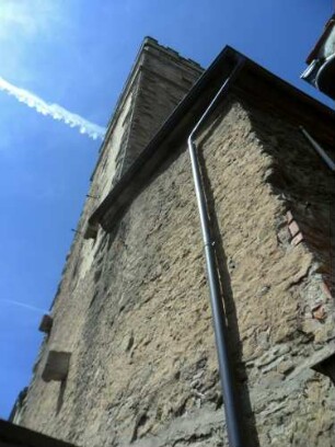 Stadtbefestigung - Ansicht im Süden-Rothenburger Tor (Torturm) - Ansicht von Südosten hoch mit Bossierung sowie Stadtmauer nach Osten (Wehrgang entfernt)