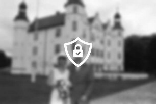 Trauung: Brautpaar [Name maskiert] und [Name maskiert] hinten Schloss, Blick von Nordosten: 13. [Name maskiert]