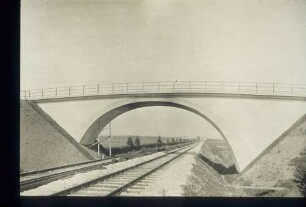 Wegbrücke Nr. 9018 in km 109+815