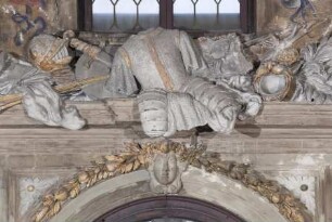 Portalrahmung mit Trophäen — Trophäe
