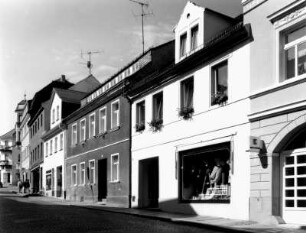 Kamenz, Bautzner Straße 41/43. Wohnhäuser mit Laden (19. Jh.). Straßenansicht
