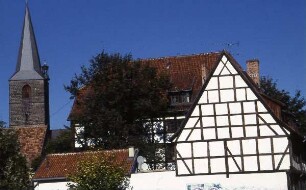 Quedlinburg - Fachwerkhäuser und Ägidiikirche : Historische Fachwerkbauten, aufgenommen in der Weltkulturerbestadt Quedlinburg, ca. 2000