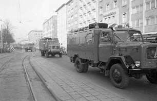 Übung des Luftschutzhilfsdienstes der Freiwilligen Feuerwehren Karlsruhe.