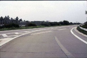 Ausfahrt aus Kreisel Nordwest (Heidelberg Richtung Karlsruhe) zu Nebenfahrbahn West (Frankfurt Richtung Karlsruhe)