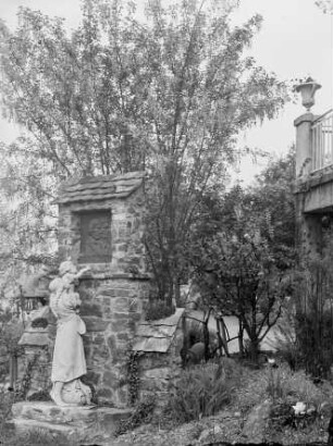 Denkmal der Gebrüder Grimm im Märchenhain in Niederheimbach